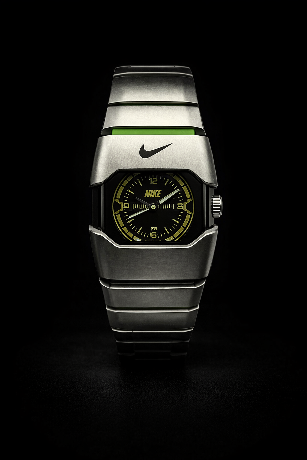 NIKE