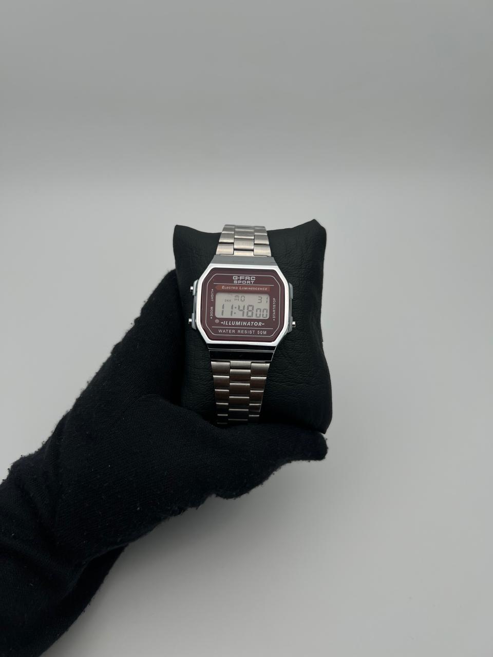 G-FR RETRO ACERO/PLATEADO BISEL/PLATEADO CARA/ROJA