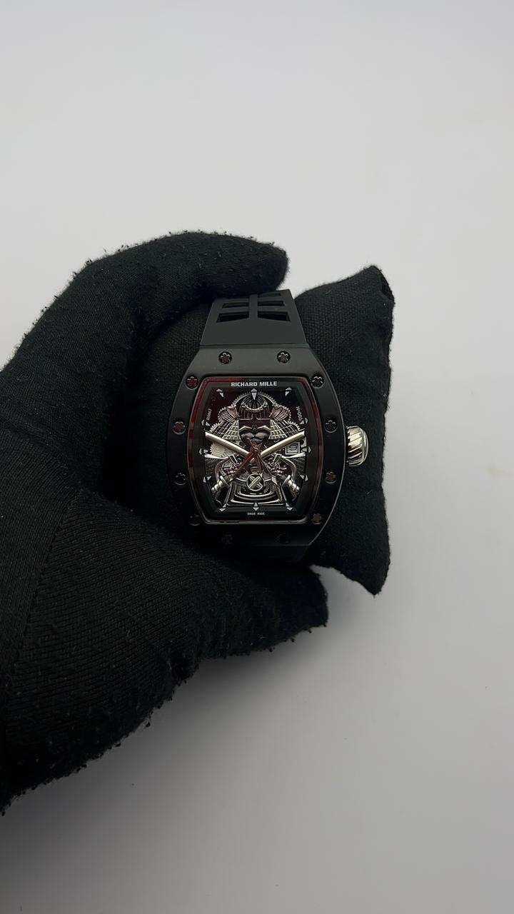 R MILLE GOMA NEGRO CARA SAMURAI PLATEADO BISEL NEGRO