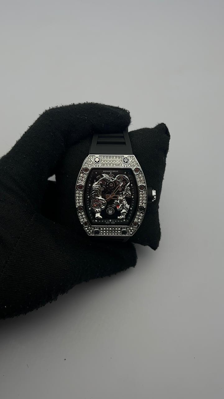 R. MILLE GOMA/NEGRA CARA/PLATEADA/DRGN/TGR BISEL/PLATEADO/CUBANO