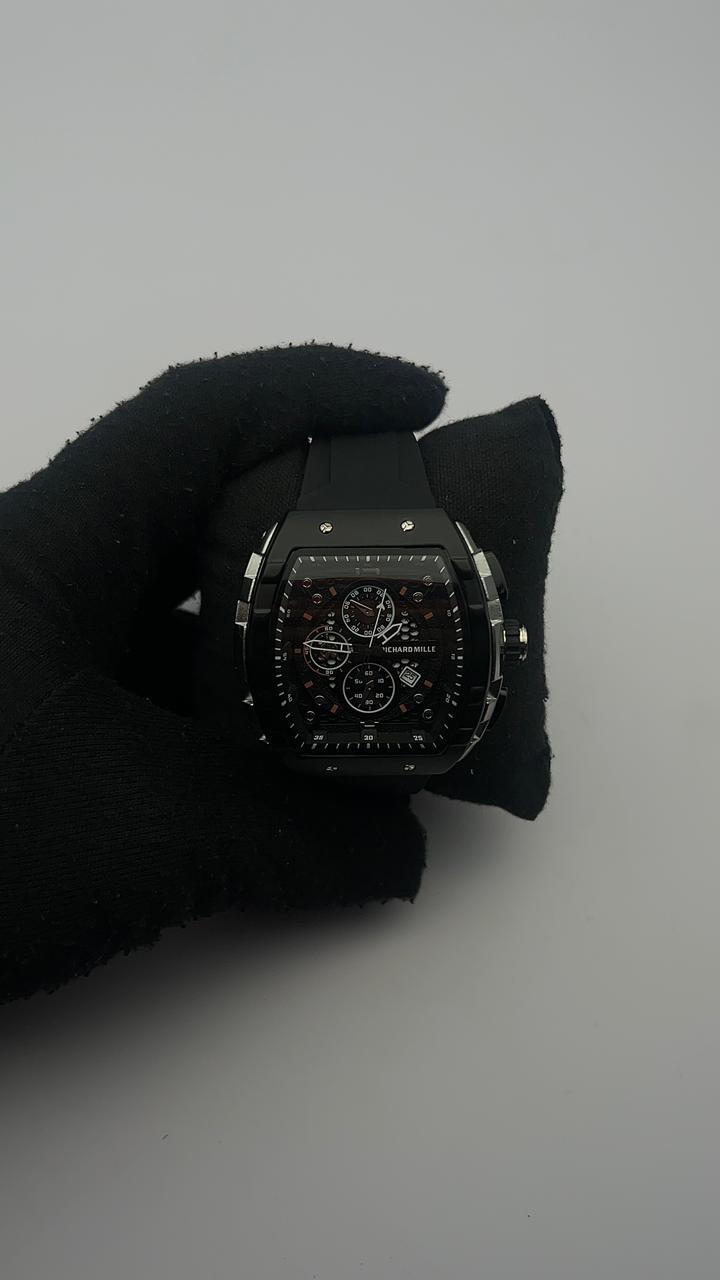 R. MILLE GOMA/NEGRO CARA/NEGRA/3 CRONOS BISEL/NEGRO/PLATEADO CAJA/PLANA