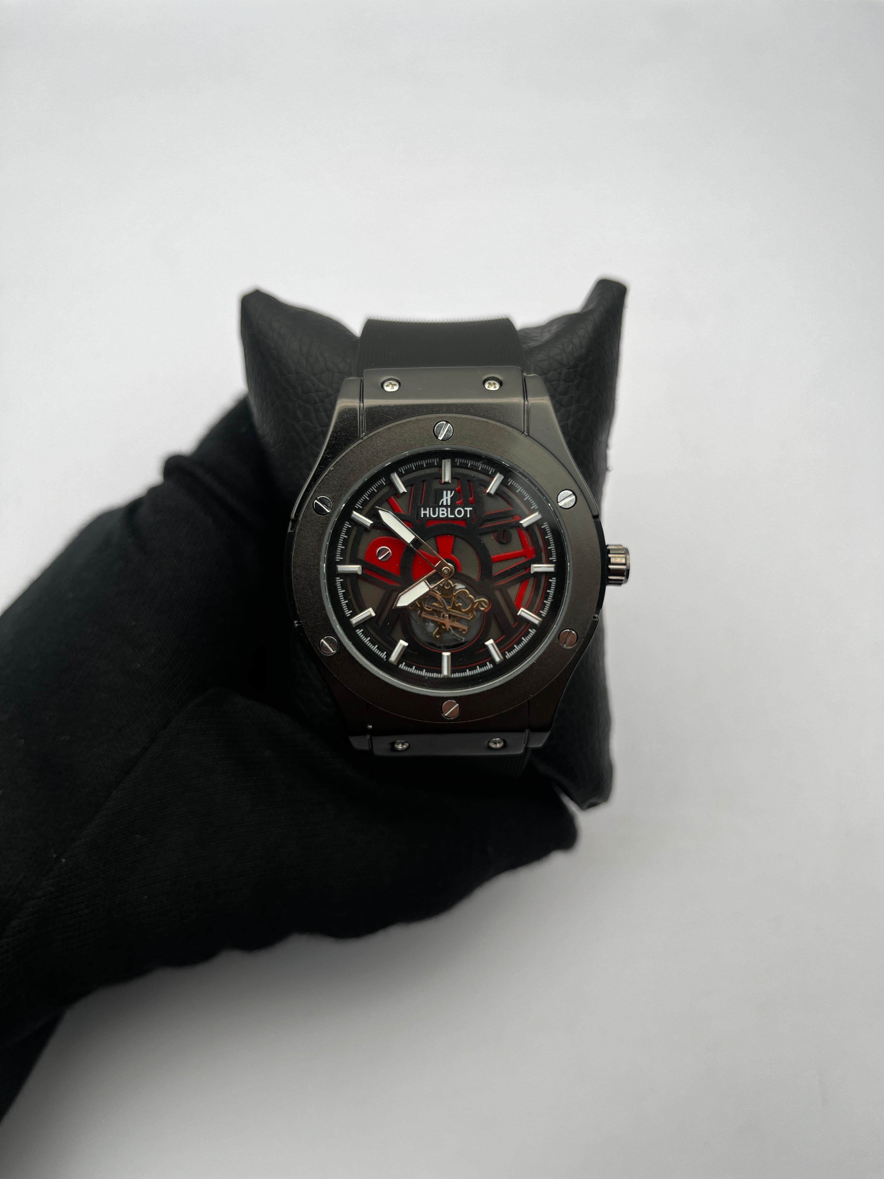 HBLT GOMA/NEGRO CARA/NEGRA/ROJO BISEL/NEGRO
