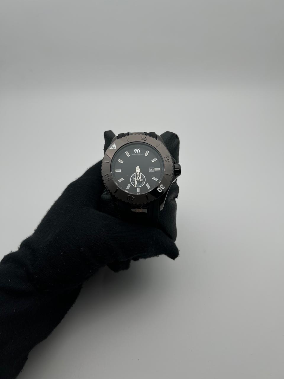 TECH. M GOMA/NEGRO BISEL/NEGRO CARA/NEGRA/CRONO