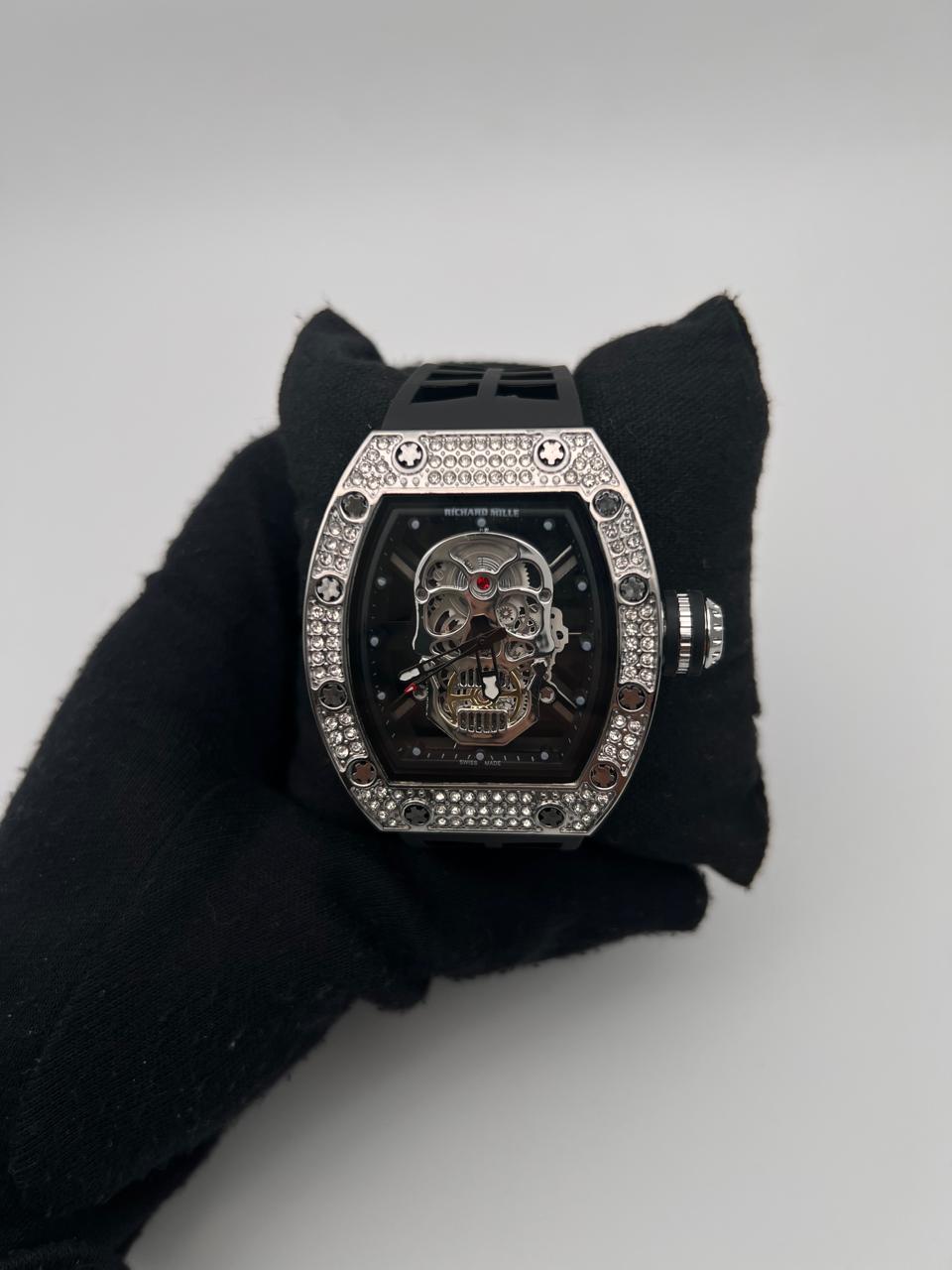 R. MILLE CLVR GOMA/NEGRA BISEL/CUBANO/PLATEADO CARA/PLATEADA