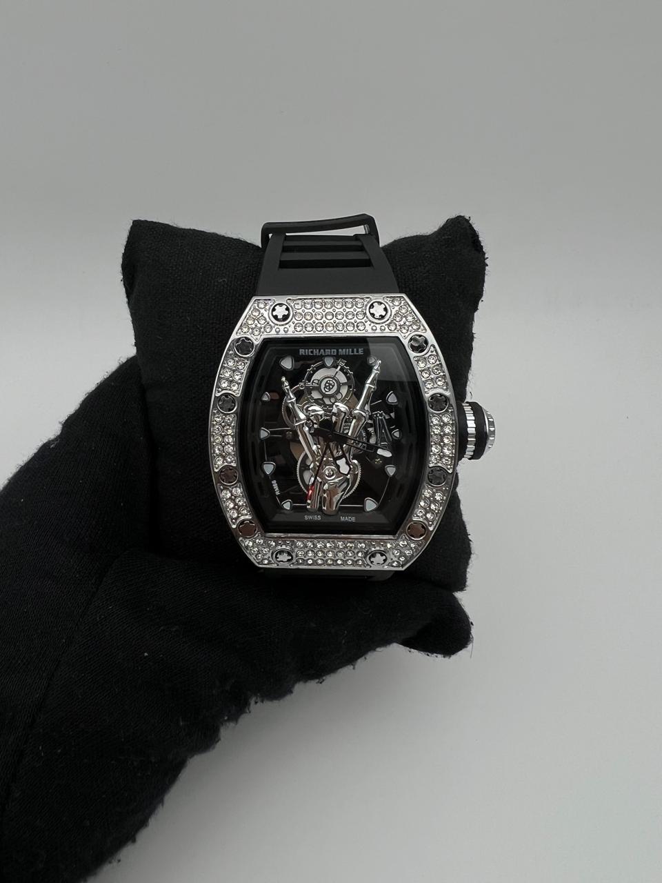 R. MILLE ROCK GOMA/NEGRA BISEL/CUBANO/PLATEADO CARA/PLATEADA