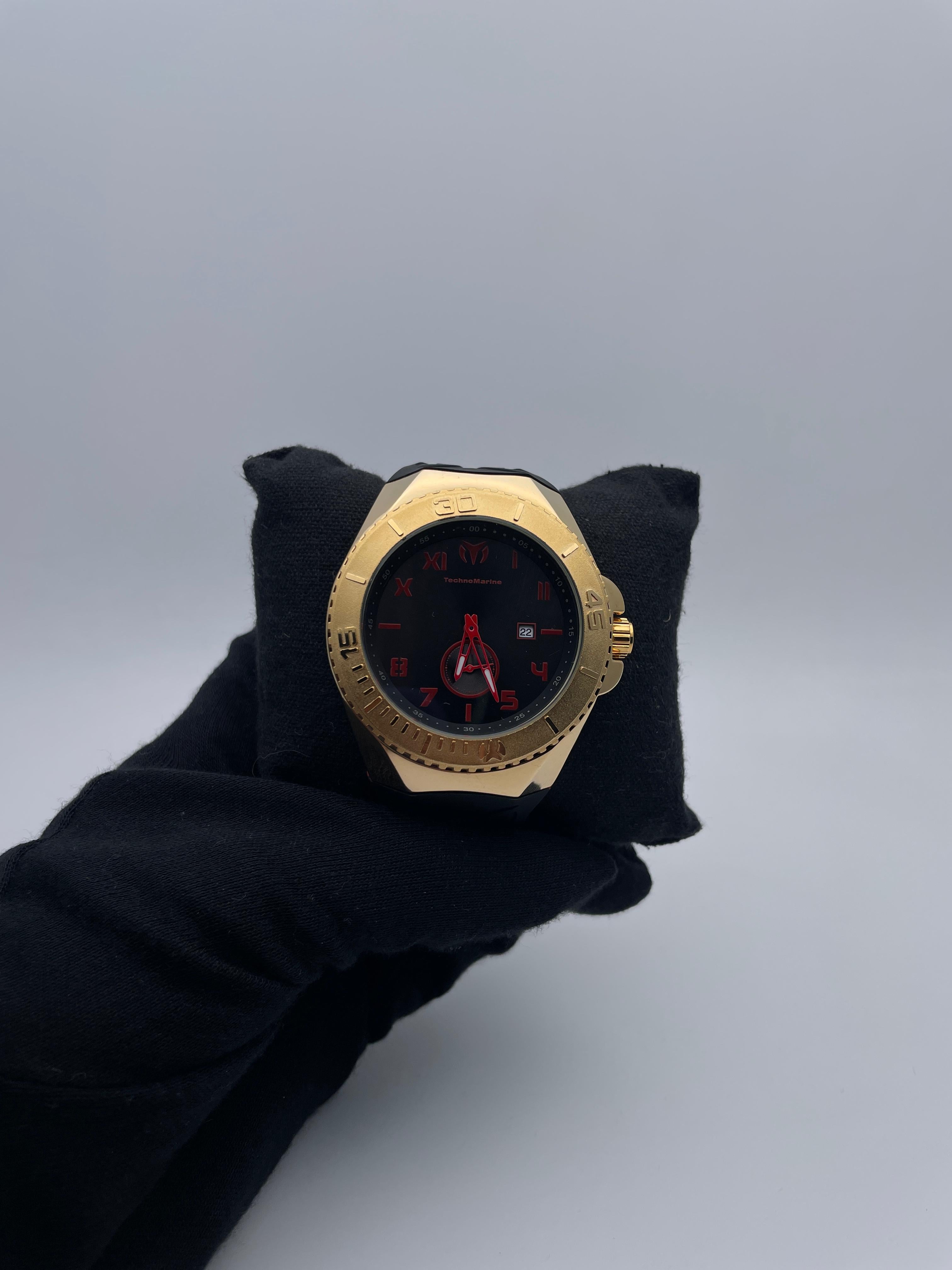 TECH. M 90054 GOMA/NEGRO/ROJO CARA/NEGRA/ROJA/CRONO BISEL/DORADO