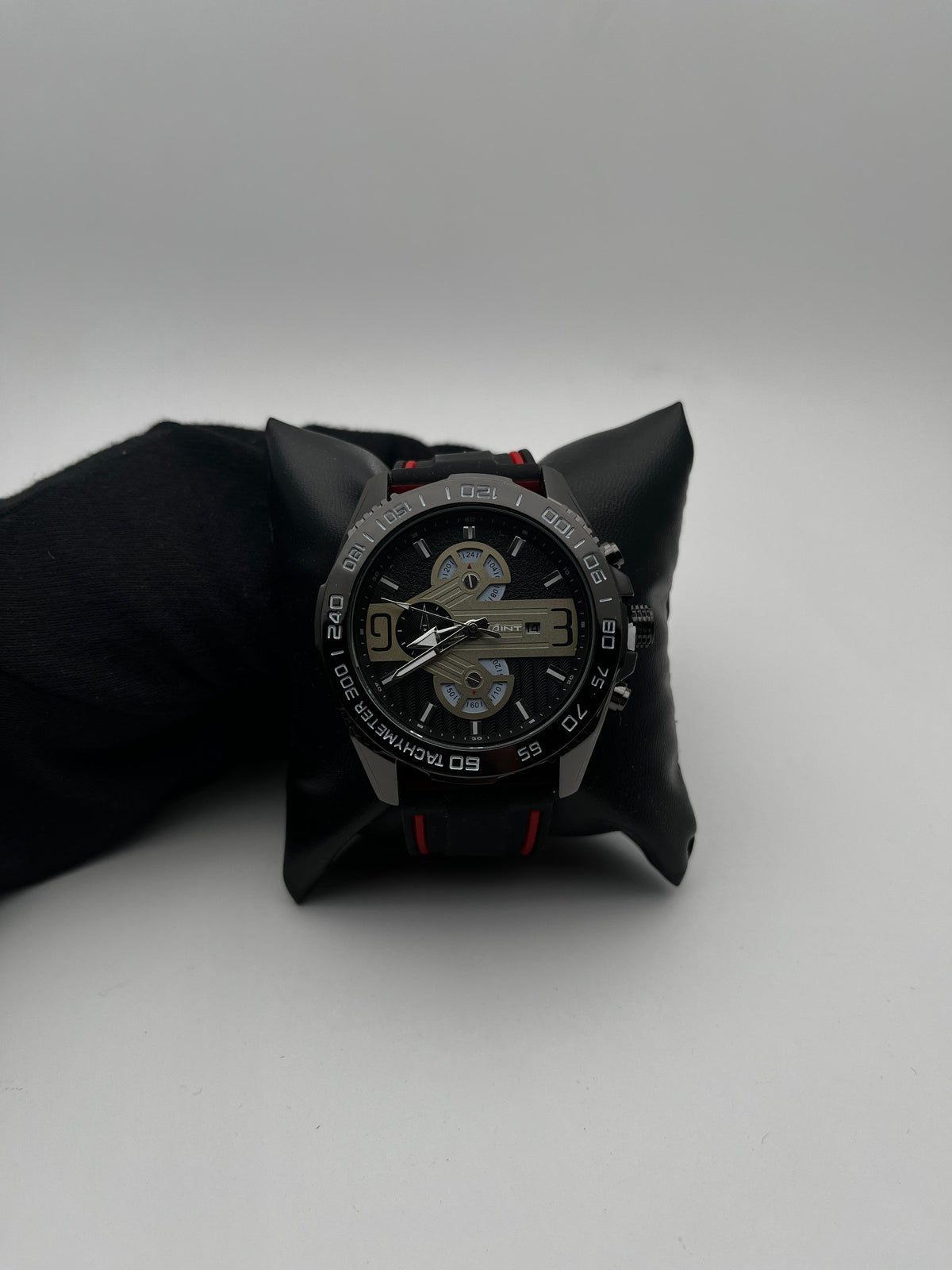 SAINT 17136 GOMA/NEGRO/ROJO CARA/NEGRA/PLATEADA/CRONO BISEL/NEGRO