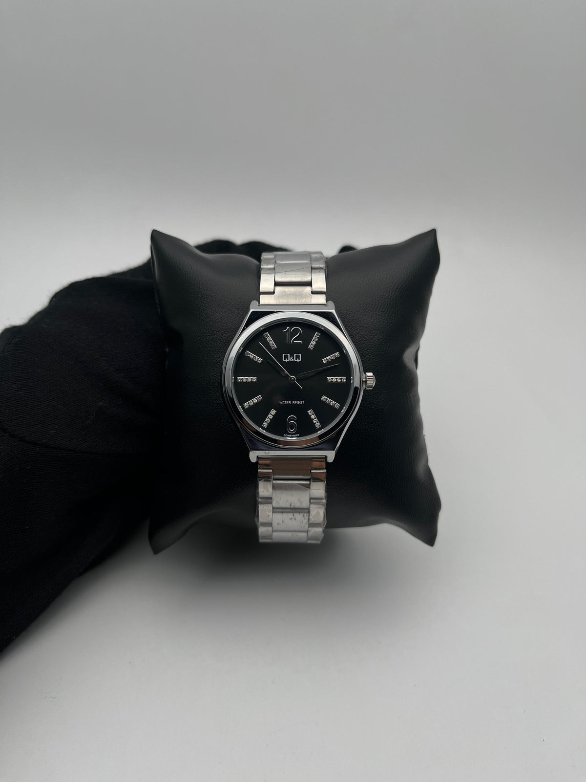 Q&Q 005PY DAMA ACERO/PLATEADO CARA/NEGRA BISEL/PLATEADO/LISO