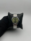Q&Q 005PY DAMA ACERO/PLATEADO CARA/VERDE BISEL/PLATEADO/LISO