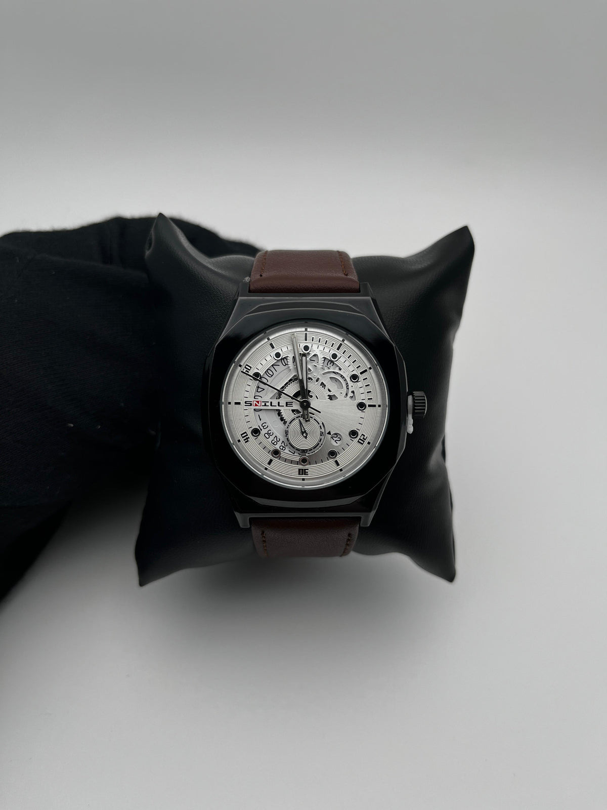 SNILLE ORIGINAL 1349 CUERO/CAFE CARA/PLATEADA/CRONO BISEL/NEGRO
