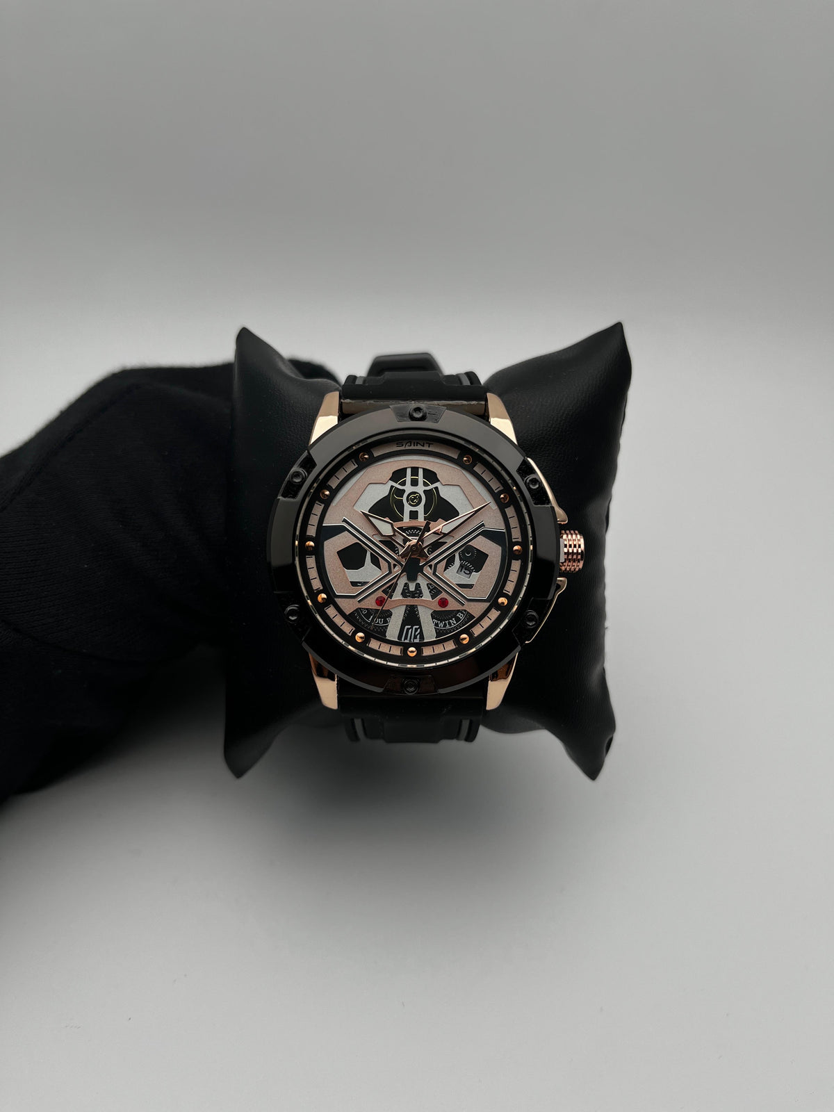 SAINT 17015 GOMA/NEGRO/GRIS CARA/PLATEADA/PALO ROSA BISEL/NEGRO